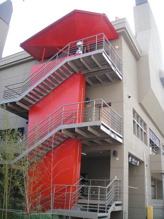 Y.S. Sun Green Building Research Center